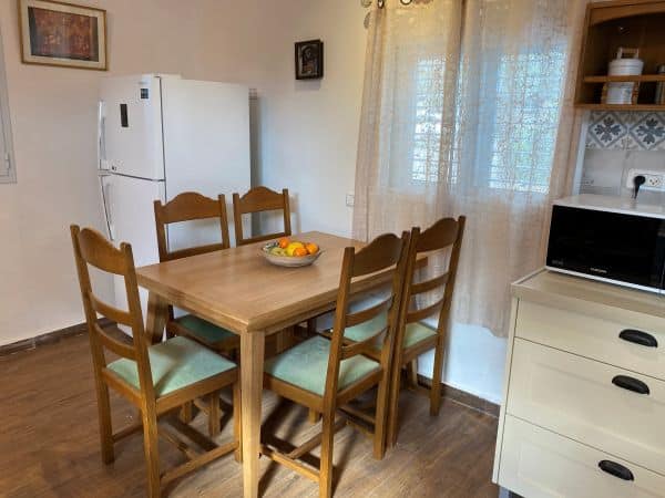 שולחן כפרי של לינה בבית לחם הגלילית